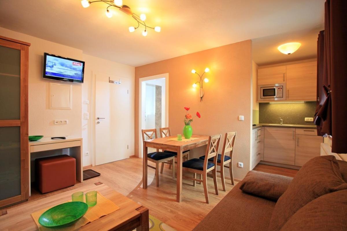 Appartements - Haus Sieberer Бриксен-им-Тале Екстериор снимка