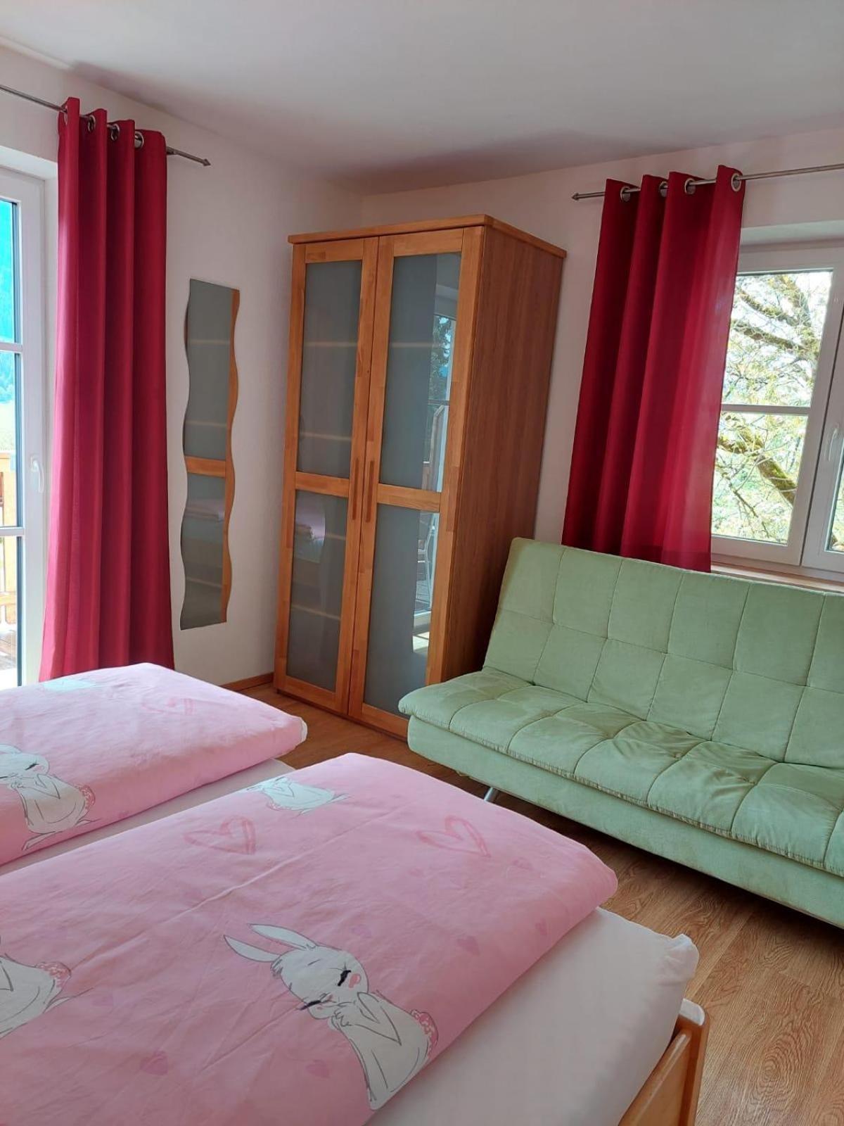 Appartements - Haus Sieberer Бриксен-им-Тале Екстериор снимка